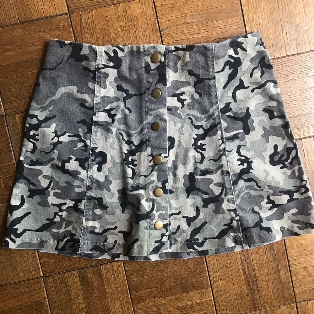 White Crow camo A-line miniskirt